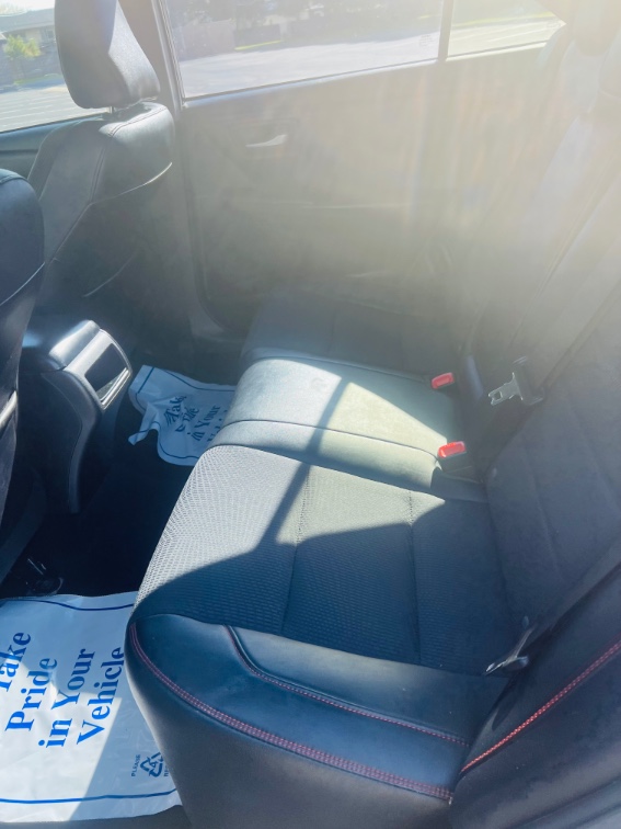 Additional photo of vehicle.