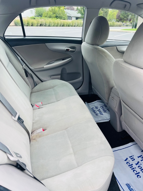 Additional photo of vehicle.