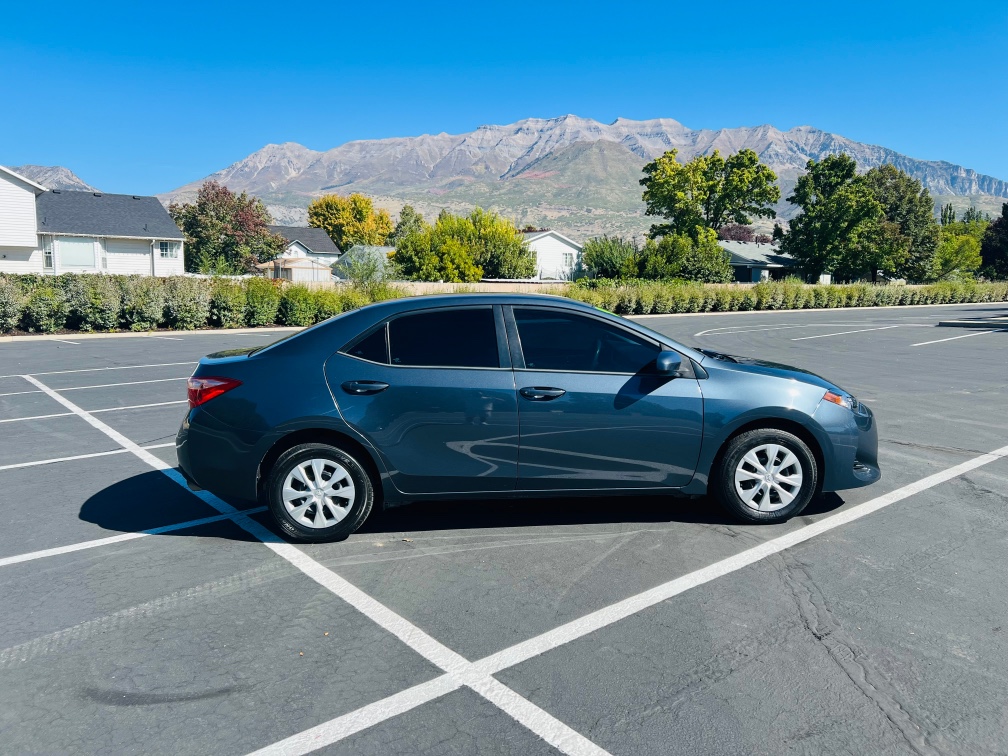 Additional photo of vehicle.