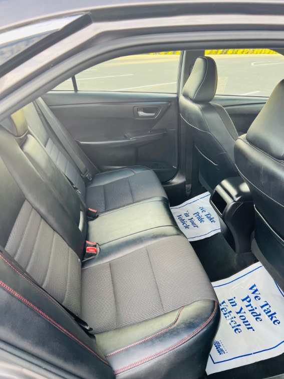 Additional photo of vehicle.