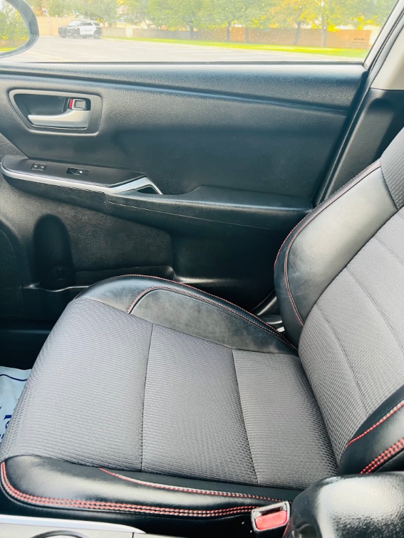 Additional photo of vehicle.