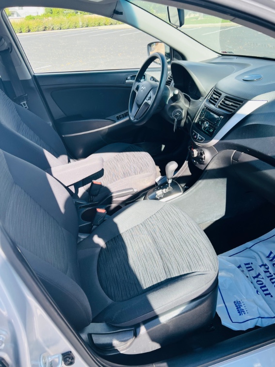 Additional photo of vehicle.