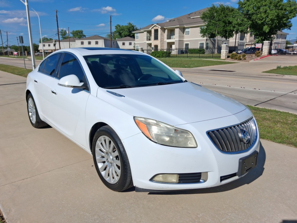 White 2012 Buick Regal Sedan Automatic