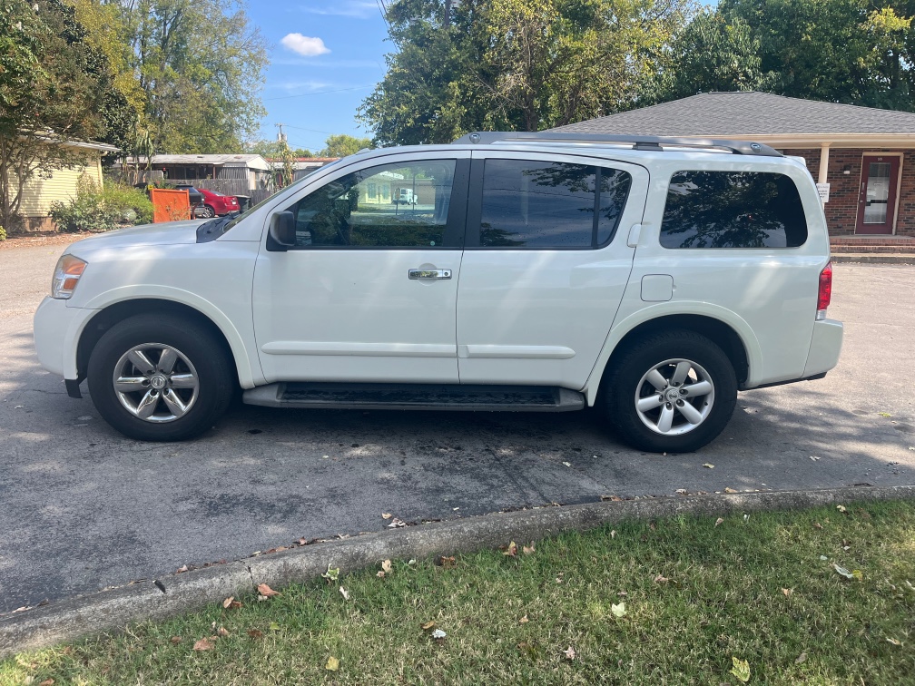 2015 Nissan Armada SV