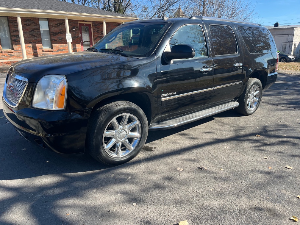 2012 GMC Yukon XL Denali's photo