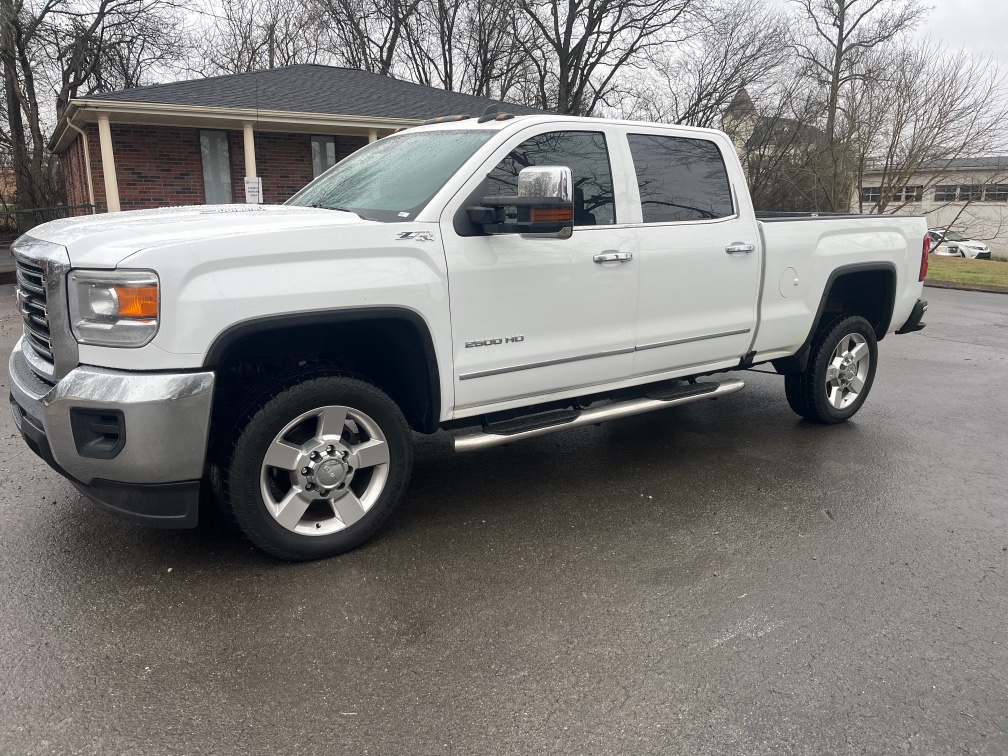 2016 GMC Sierra SLT's photo