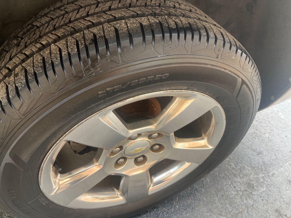 2016 Chevrolet Suburban LT - Photo 12