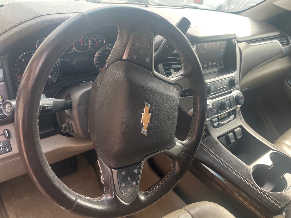 2016 Chevrolet Suburban LT - Photo 15