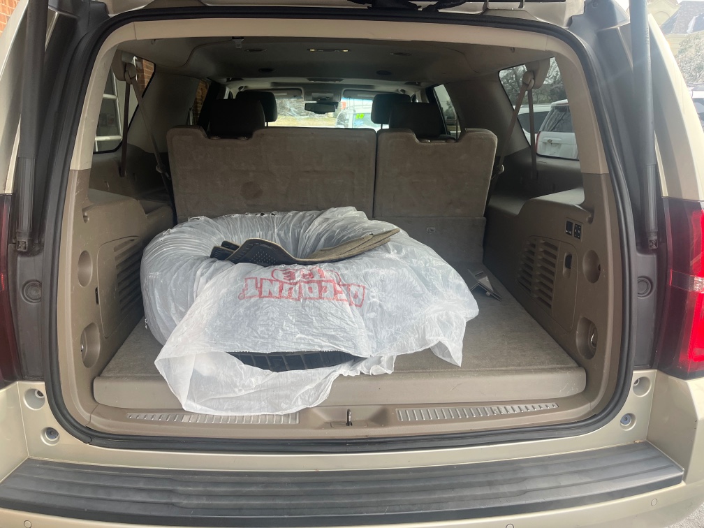 2016 Chevrolet Suburban LT - Photo 17