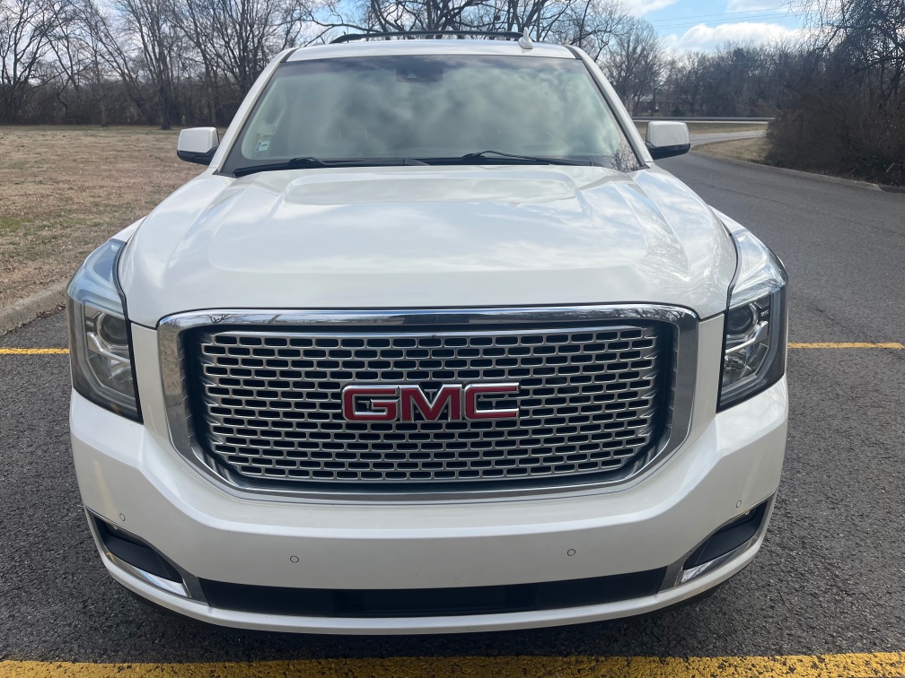 Additional photo of vehicle.