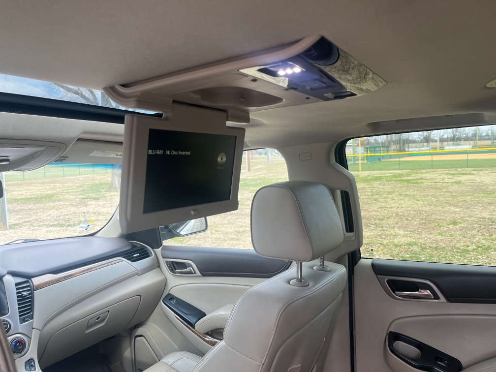 Additional photo of vehicle.