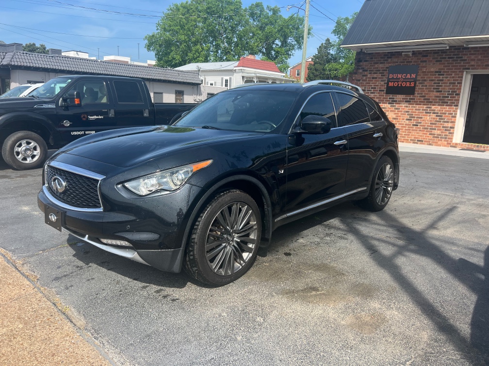 2017 INFINITI QX70 Base