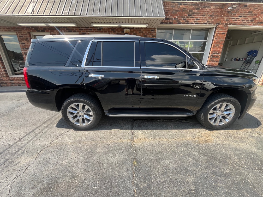 Additional photo of vehicle.