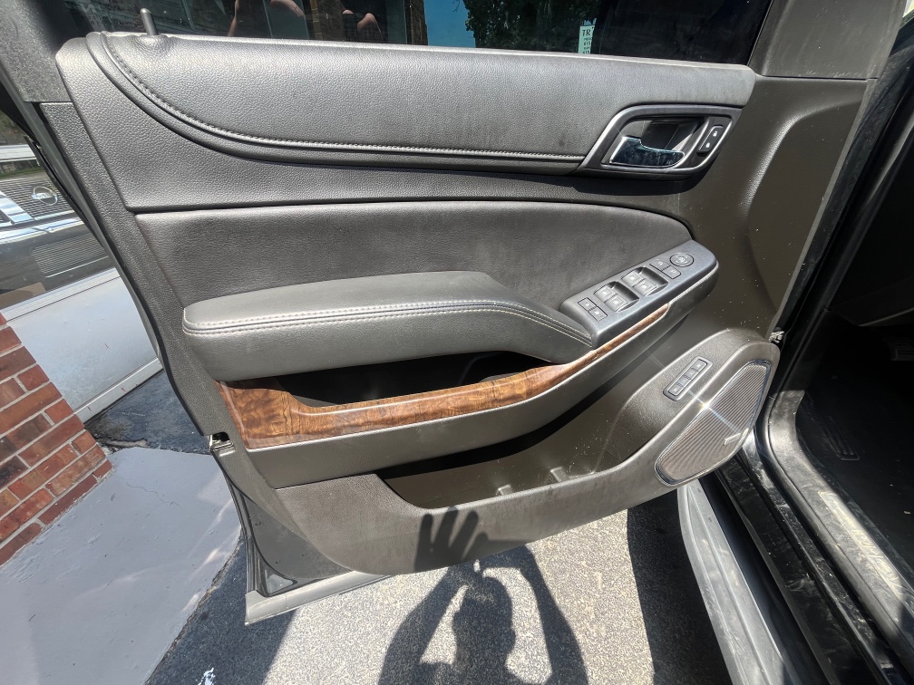 Additional photo of vehicle.