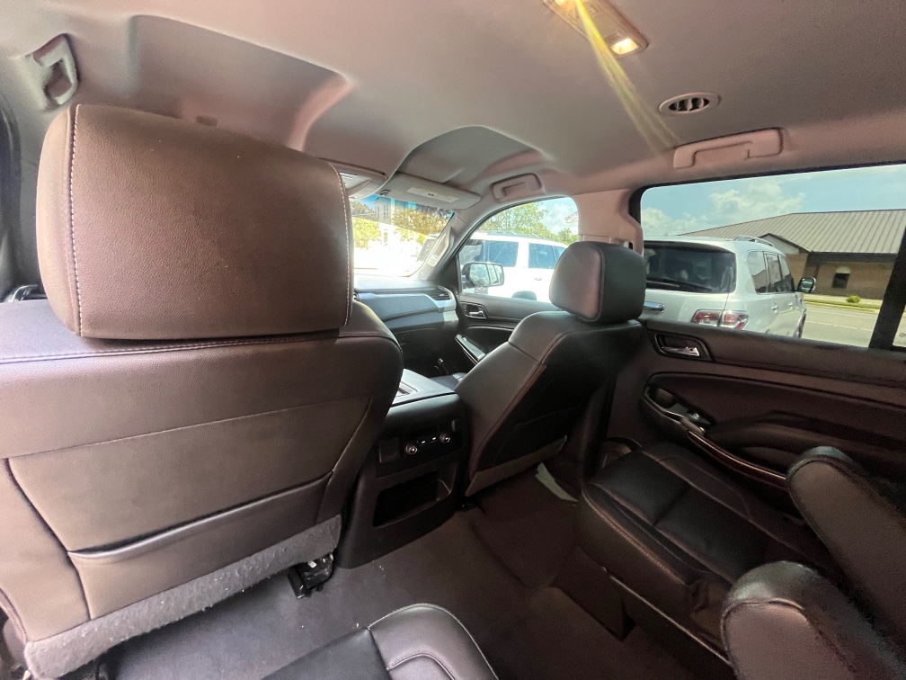 Additional photo of vehicle.