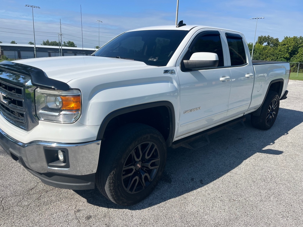 Photo of 2015 GMC SIERRA 1500
