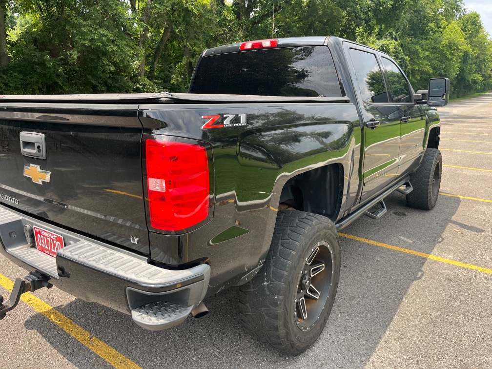 2018 Chevrolet Silverado 1500 LT Z71 - Photo 7