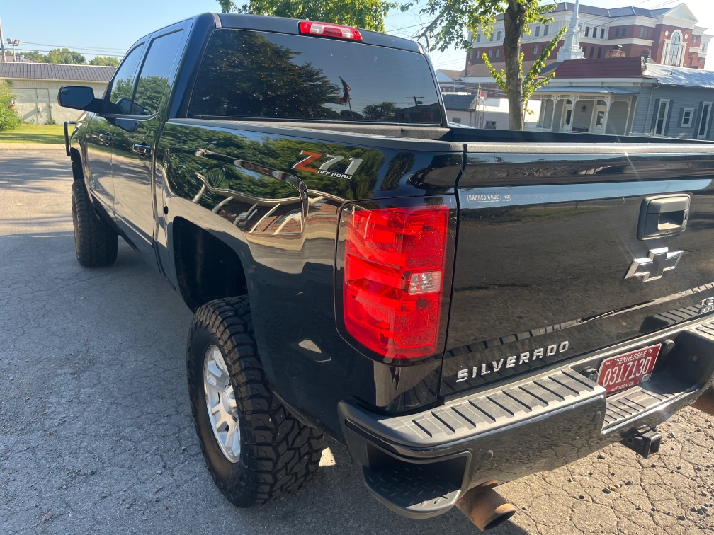 2018 Chevrolet Silverado 1500 LT Z71 - Photo 6