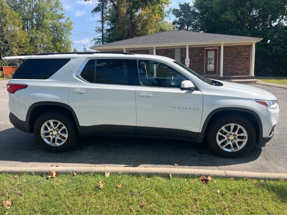 Additional photo of vehicle.