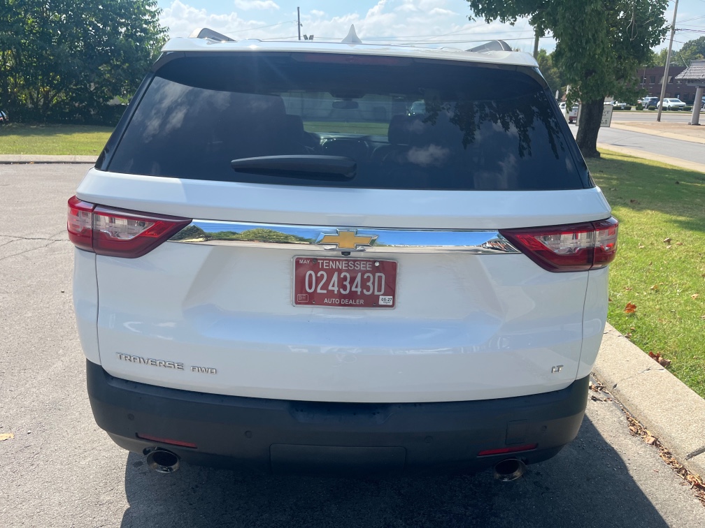 Additional photo of vehicle.
