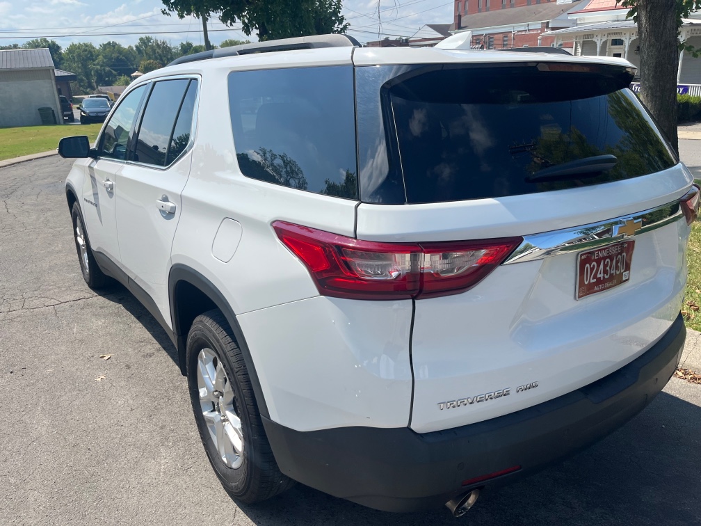 Additional photo of vehicle.