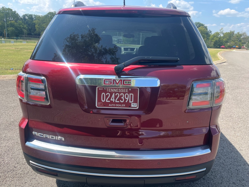 Additional photo of vehicle.