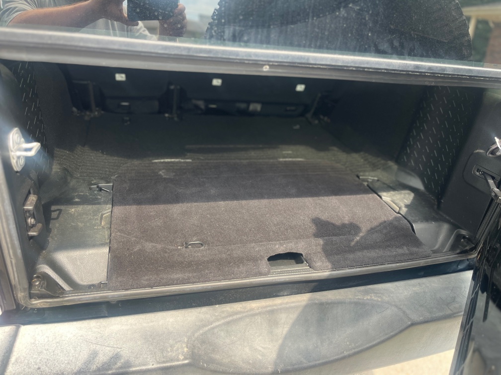 Additional photo of vehicle.