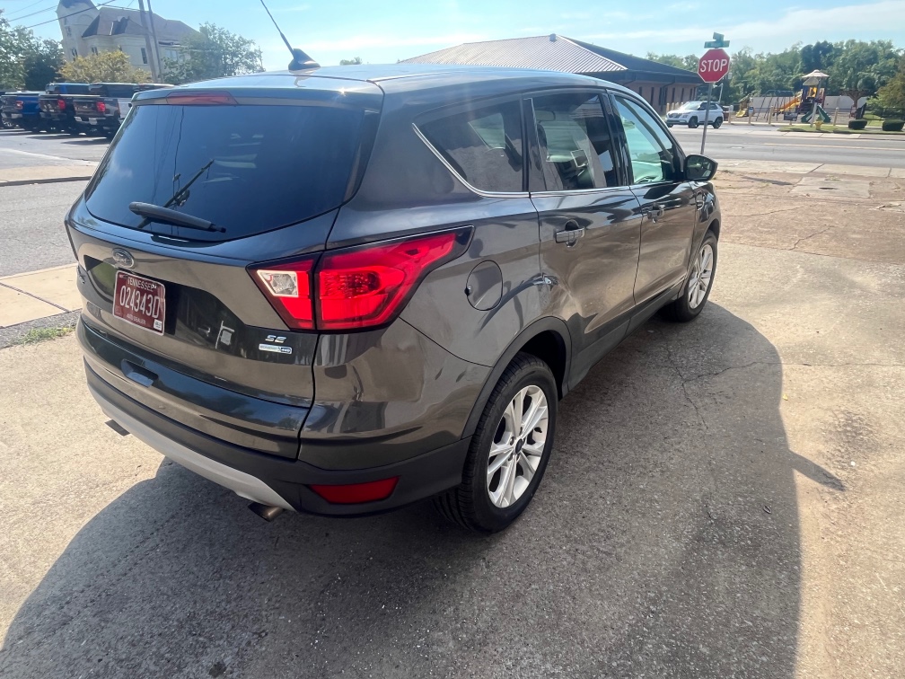 Additional photo of vehicle.