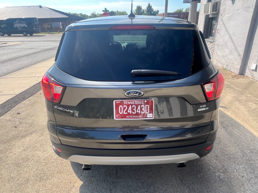 Additional photo of vehicle.