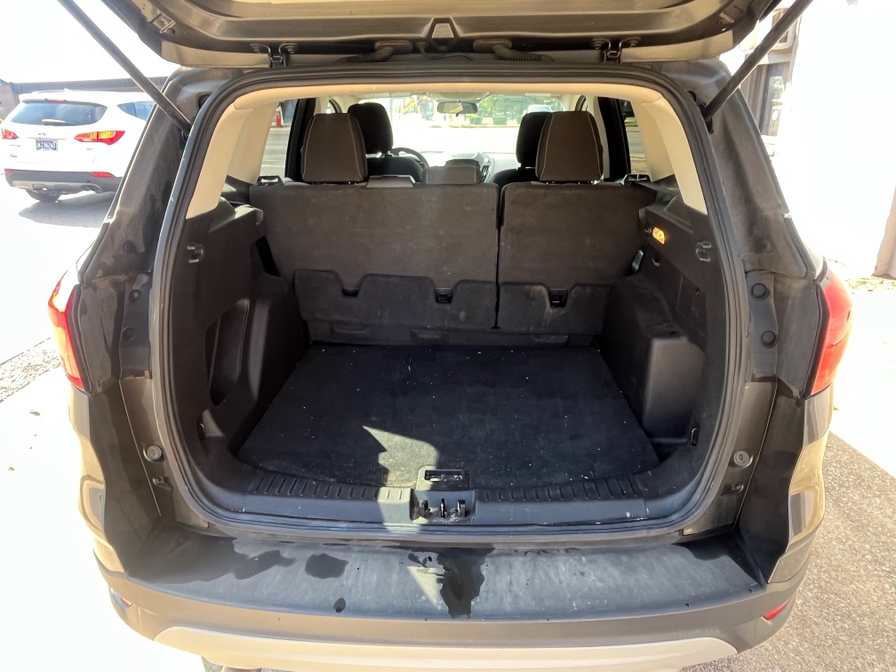 Additional photo of vehicle.