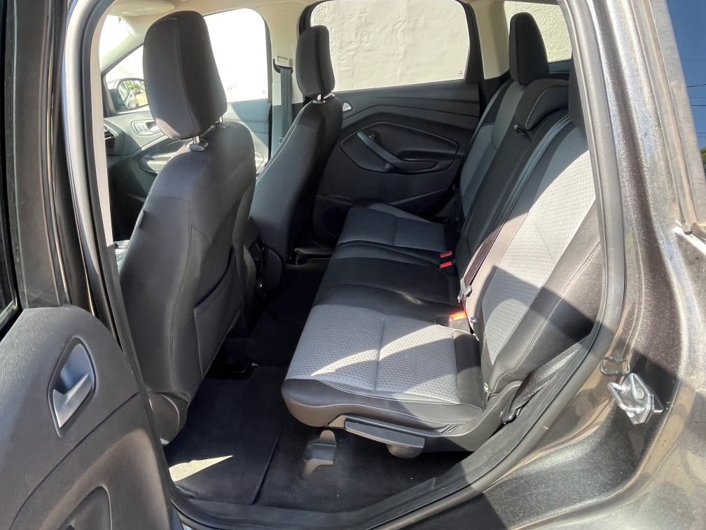 Additional photo of vehicle.
