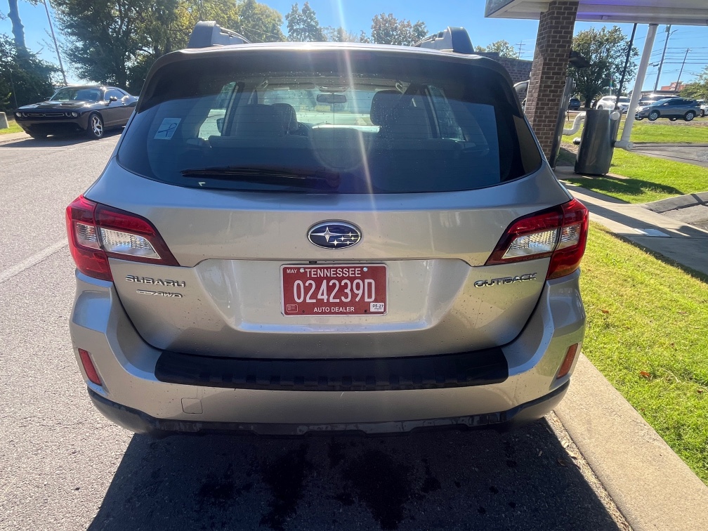 Additional photo of vehicle.