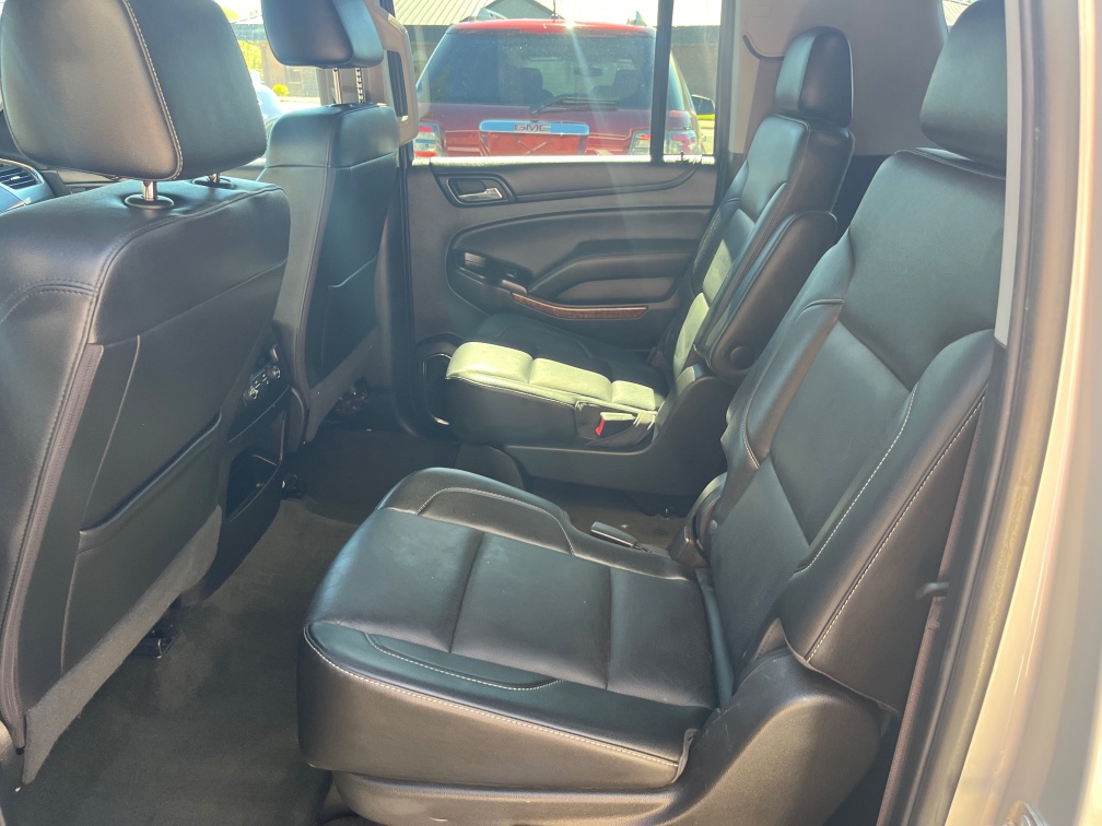 Additional photo of vehicle.