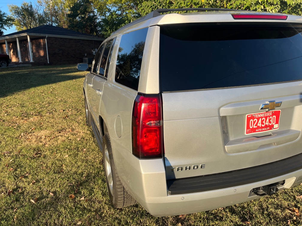 Additional photo of vehicle.